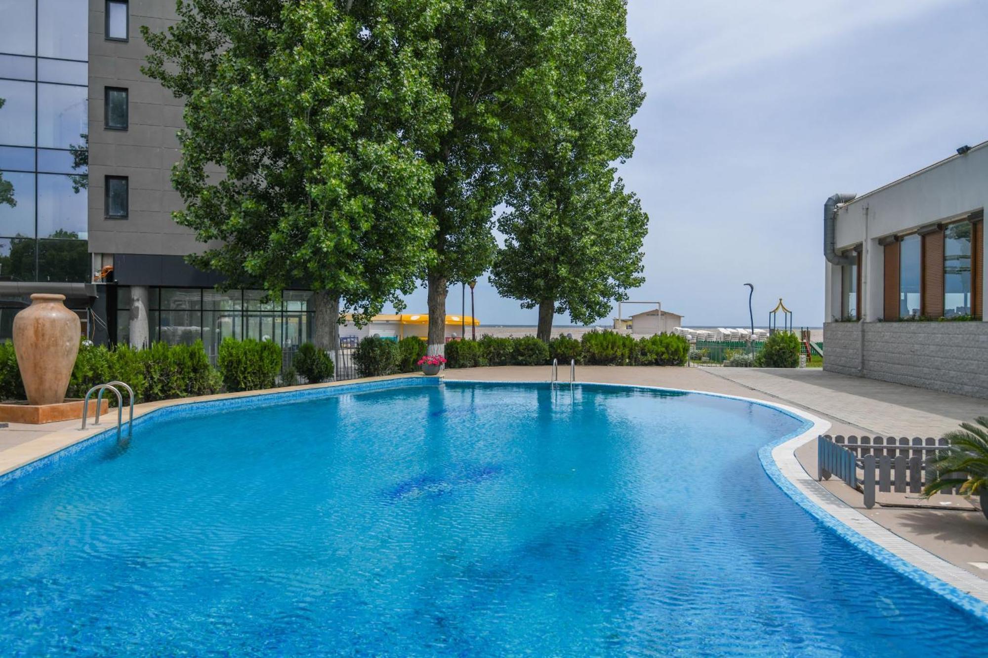Complex Modern All Inclusive Mamaia Bagian luar foto