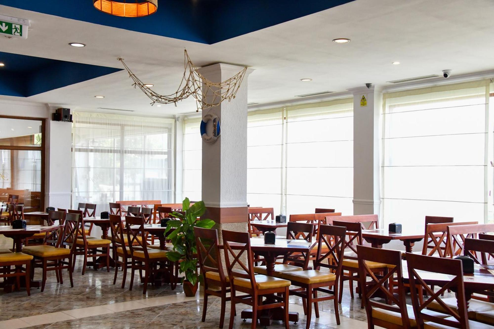 Complex Modern All Inclusive Mamaia Bagian luar foto