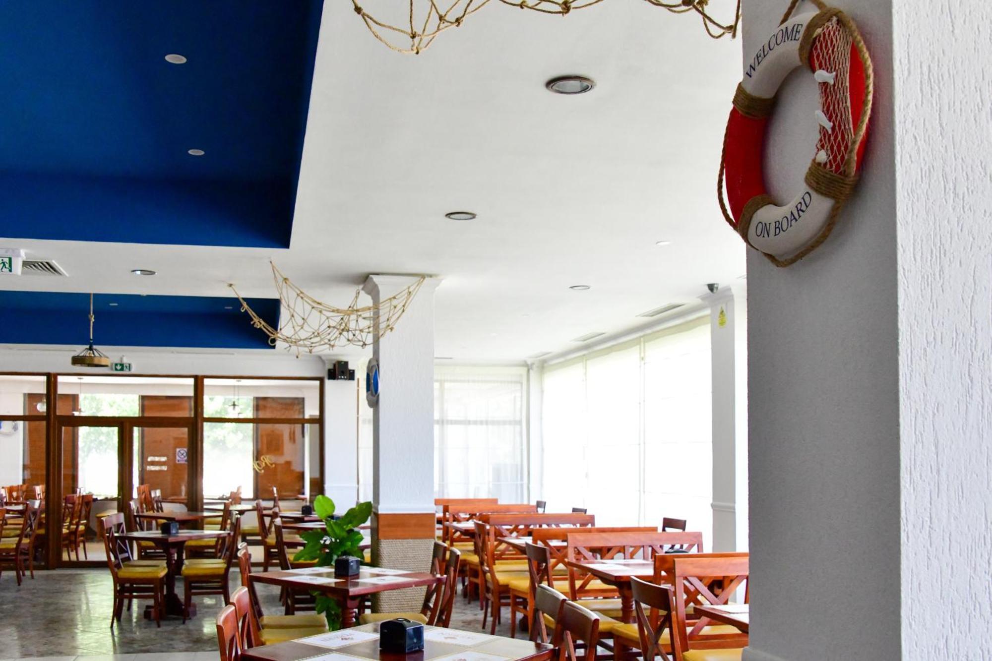 Complex Modern All Inclusive Mamaia Bagian luar foto